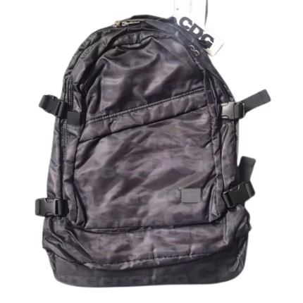 Comme Des Garcons Sac à dos en nylon noir