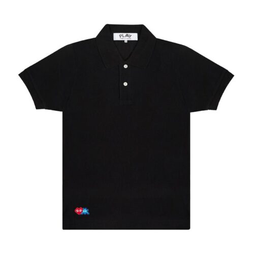 Jouez au Polo Red Invader Heart & Blue Emblem (Noir)